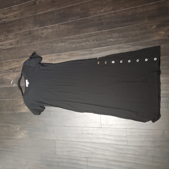 Dress - Picture 1 of 3